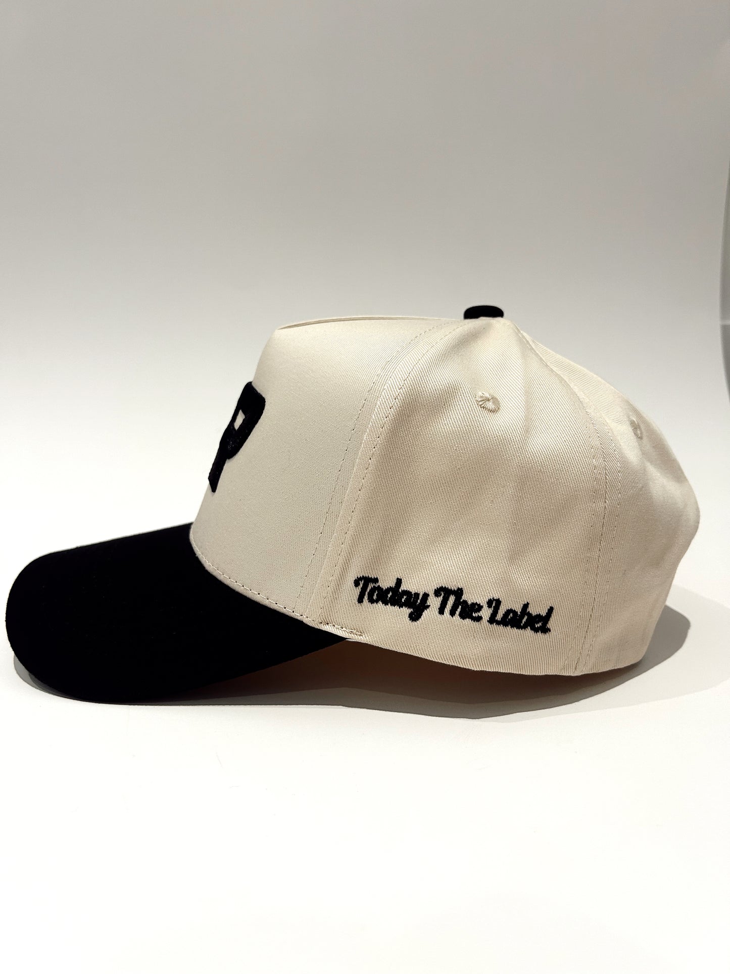 RINK x TTL - Off-white / Black