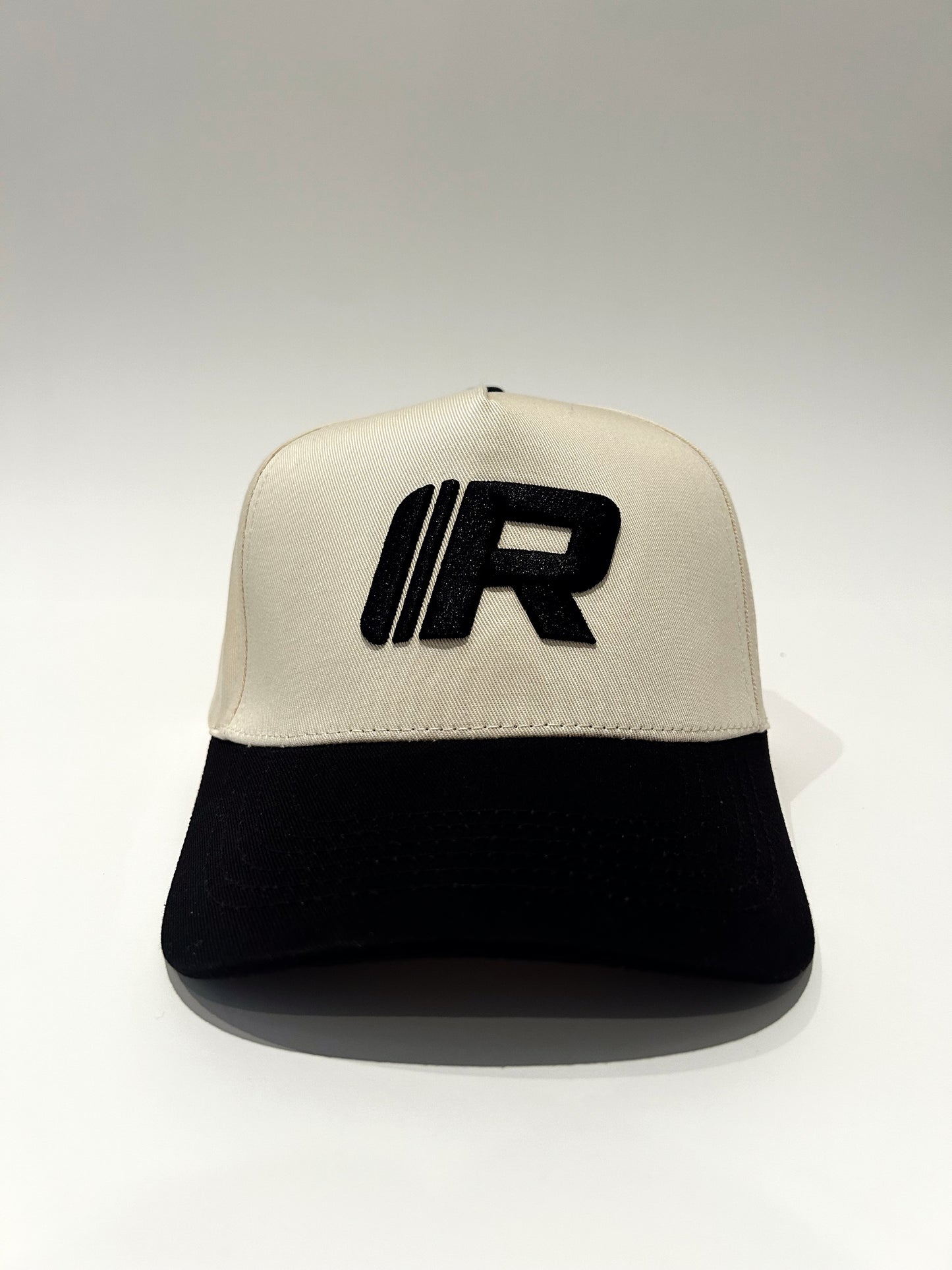 RINK x TTL - Off-white / Black